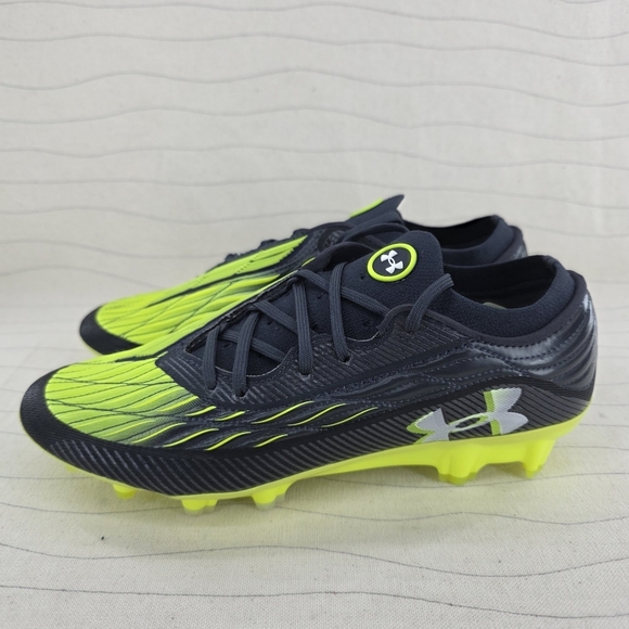 Under Armour Mens Magnetico Elite 3 FG Soccer Cleats 3027700-001 Size 5.5 NEW